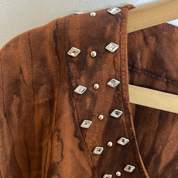 Vintage 80s Risky Western Fringe Top Boho Brown Suede Look Studded V-Neck Shirt - Picture 5 of 14